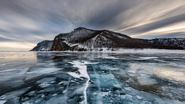 Ρωσία: Κινέζικο τουριστικό λεωφορείο βυθίστηκε σε παγωμένη λίμνη της Σιβηρίας - Τουλάχιστον 7 νεκροί