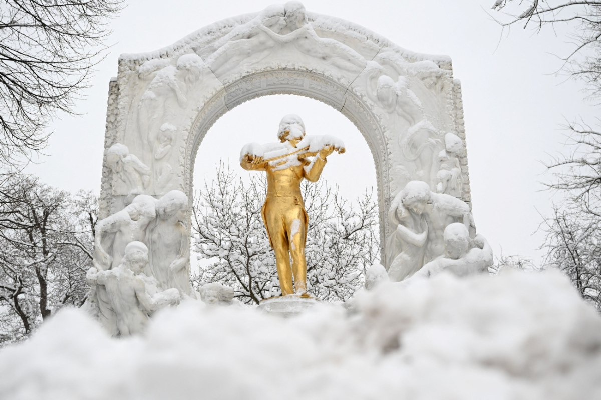 Αυστρία: Τέσσερις νεκροί και πολλά προβλήματα στις μεταφορές λόγω της σφοδρής χιονόπτωσης