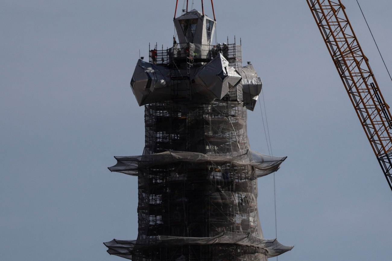 Βαρκελώνη: Η περίφημη Σαγράδα Φαμίλια έφτασε επιτέλους στο τελικό της ύψος [βίντεο]