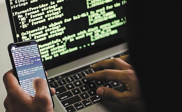 Κατάσκοποι παντού