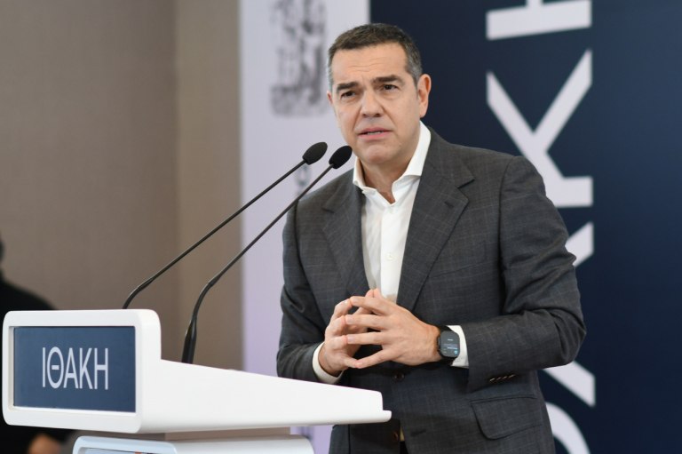 Νέος κύκλος περιοδειών της «Ιθάκης» – Ο Τσίπρας ανοίγει το κεφάλαιο «επόμενη ημέρα» για τη χώρα
