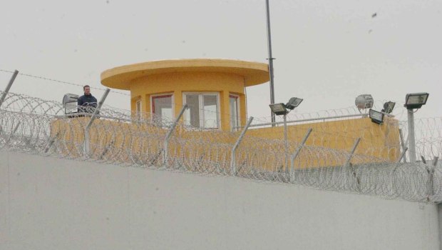 Κατασχέσεις αυτοσχέδιων όπλων στις φυλακές Δομοκού - Έρευνες μετά τη δολοφονία του 43χρονου ισοβίτη