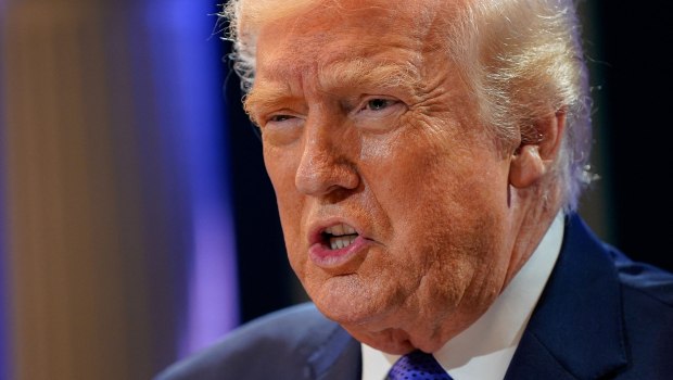 Ασυδοσία τέλος: Η απόφαση του Ανώτατου Δικαστηρίου για τους δασμούς στέλνει στον Τραμπ ένα ηχηρό μήνυμα