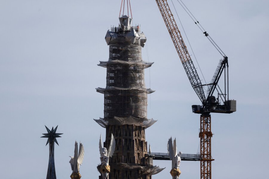 «Σαγράδα Φαμίλια, 172, 5 μ., 144 χρόνια μετά» - Ο Όργουελ ήθελε να ανατιναχθεί, τώρα μπήκε το τελευταίο κομμάτι