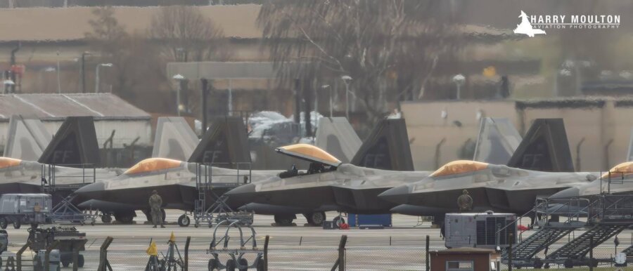 Βίντεο: Η Σούδα στο επίκεντρο της κρίσης ΗΠΑ-Ιράν - Γεμάτη F-35 και F-22 η αμερικανική βάση [βίντεο]