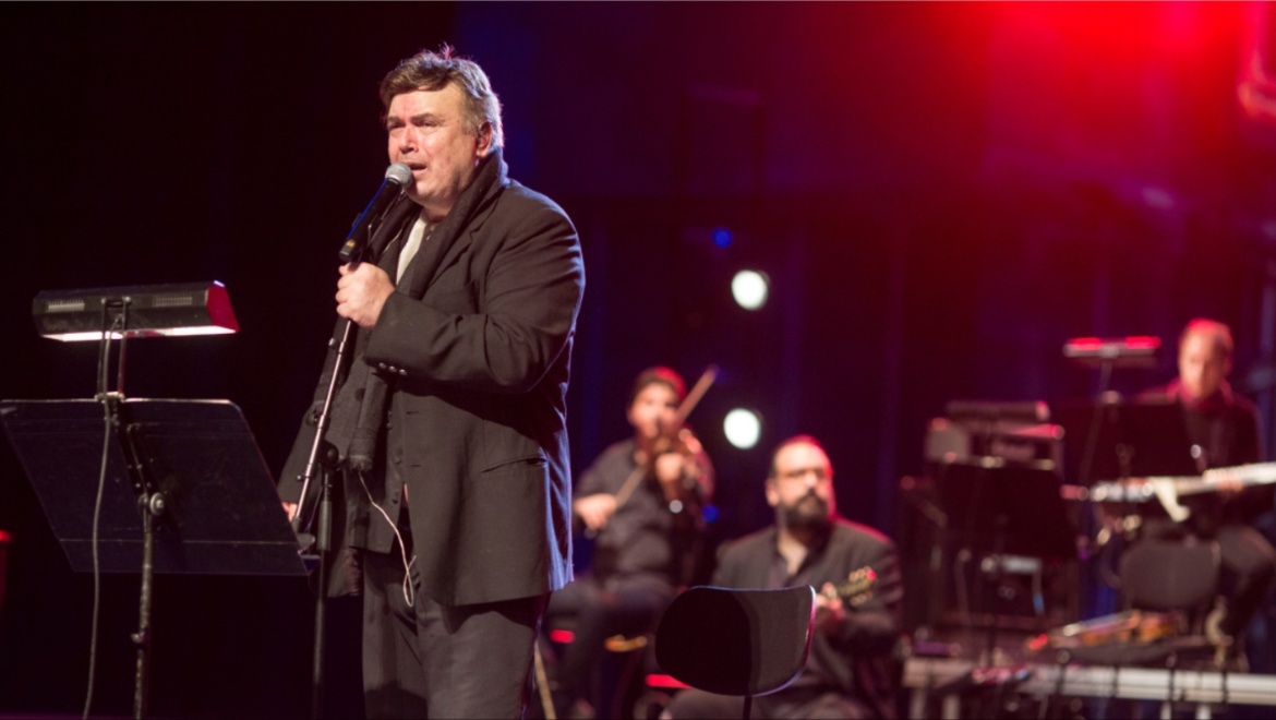 Μανώλης Λιδάκης: Ένας χρόνος χωρίς το σπουδαίο τραγουδιστή - Πότε και πού θα γίνει το μνημόσυνό του