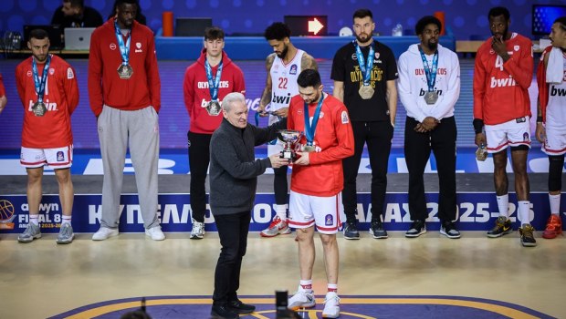 Το σύνθημα των παικτών του Ολυμπιακού μετά την ήττα στον τελικό - «Πάμε για το restart»