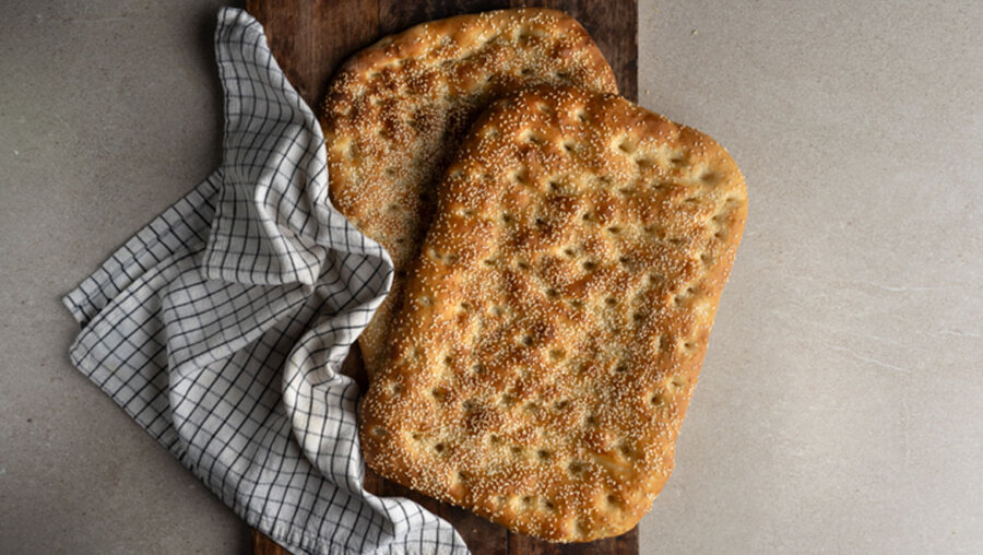Σαρακοστιανή λαγάνα βήμα-βήμα για σίγουρη επιτυχία