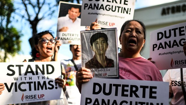 Ντουτέρτε: «Οι ισχυροί δεν βρίσκονται υπεράνω του νόμου» - Το Διεθνές Ποινικό Δικαστήριο στην έναρξη της δίκης