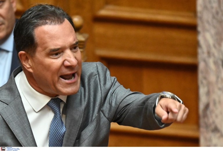 Τα fake news ενός υπουργού, η ενόχληση του πρωθυπουργού, 40 μέρες για την εβδομάδα των Παθών, προηγείται εκείνη των Τεμπών.