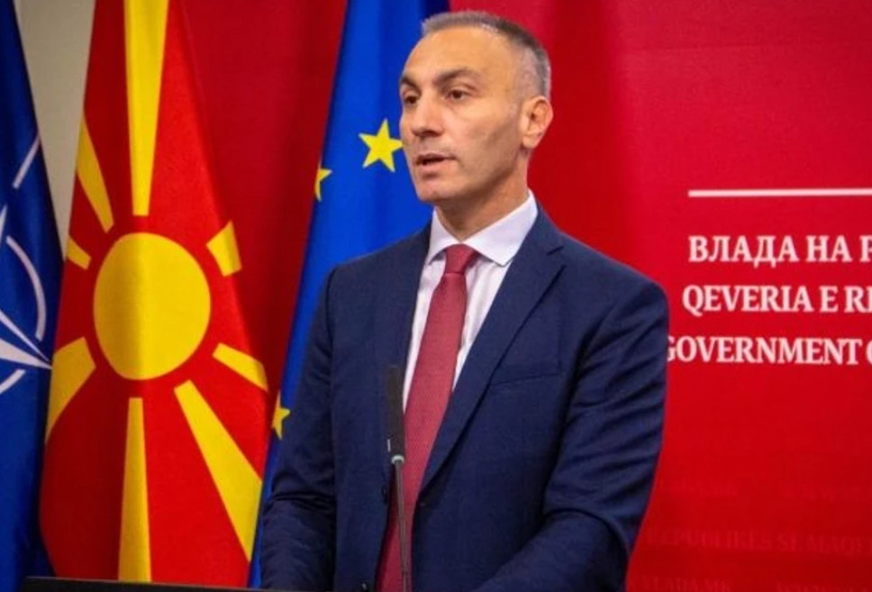 Αρτάν Γκρούμπι ομιλία