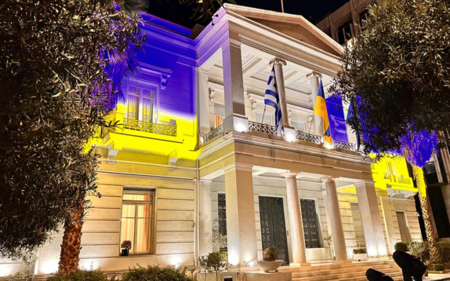 Υπουργείο Εξωτερικών φωτισμένο