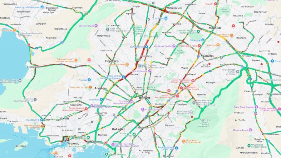 Κίνηση: Στο «κόκκινο» κεντρικοί δρόμοι στην Αττική - Πού εντοπίζονται αυξημένα προβλήματα και καθυστερήσεις