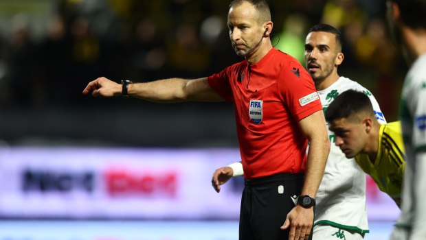 Baduanjin: Η αρχαία κινεζική πρακτική που «ρίχνει» την υπέρταση