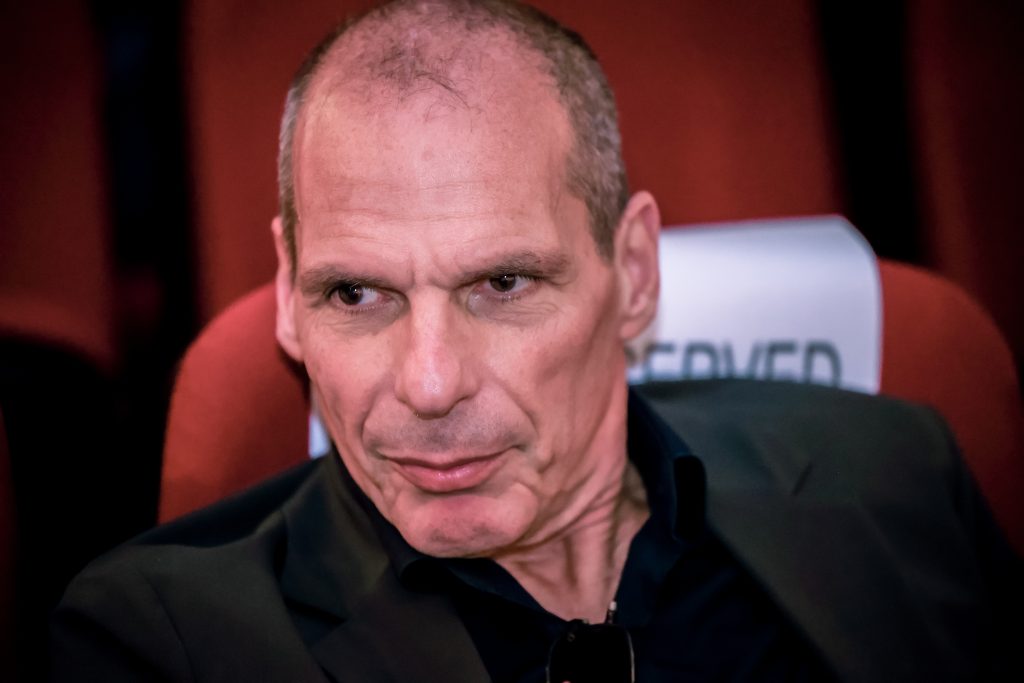 Γιάνης Βαρουφάκης: Στο εδώλιο τον Δεκέμβριο του 2026 – Η οργισμένη απάντηση του ΜέΡΑ25