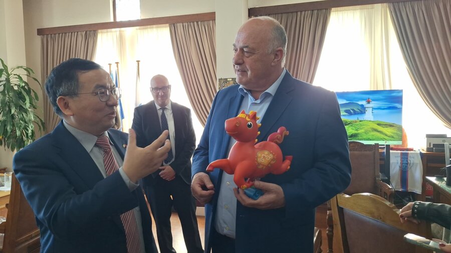 19b1c744-dd2b-4fc8-83e2-0348cfe62428