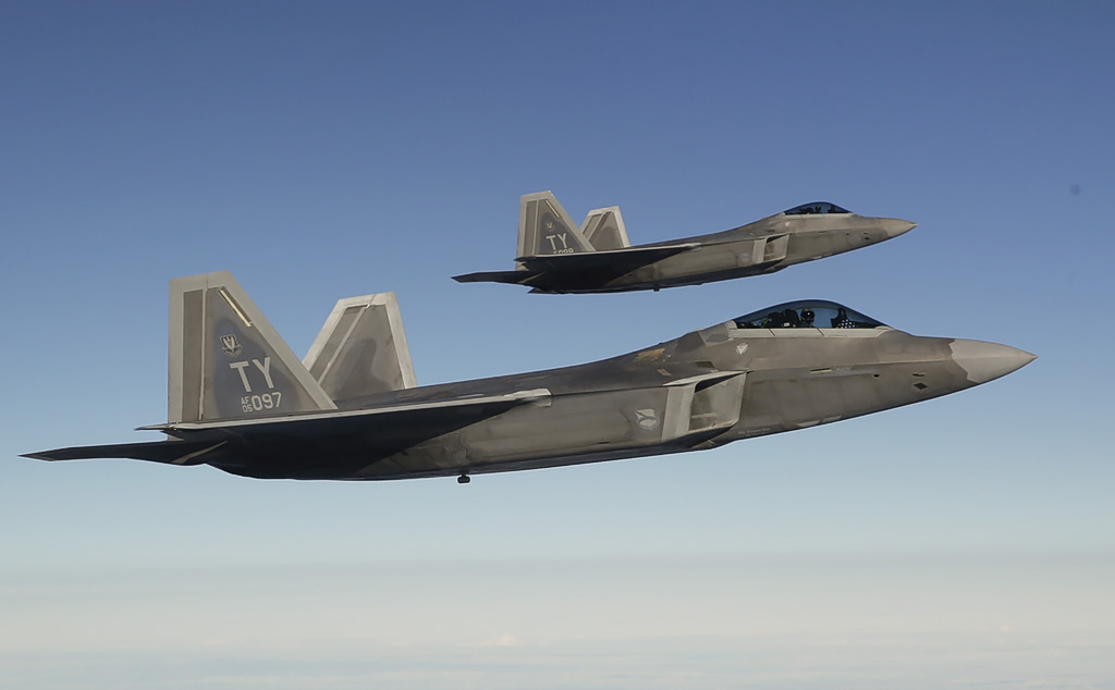 Μαχητικά F-22 Raptor