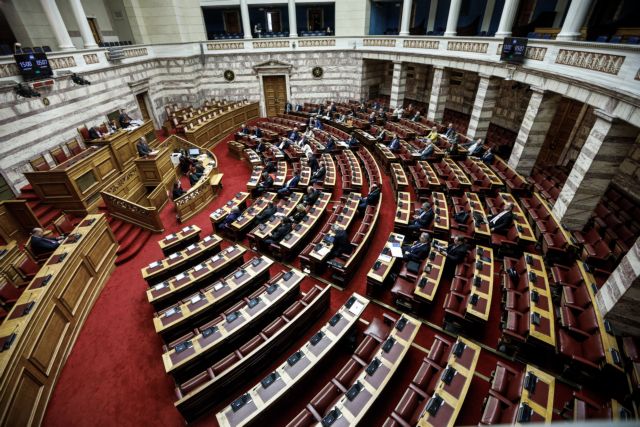 Συνεδρίαση Βουλής για μητρώο