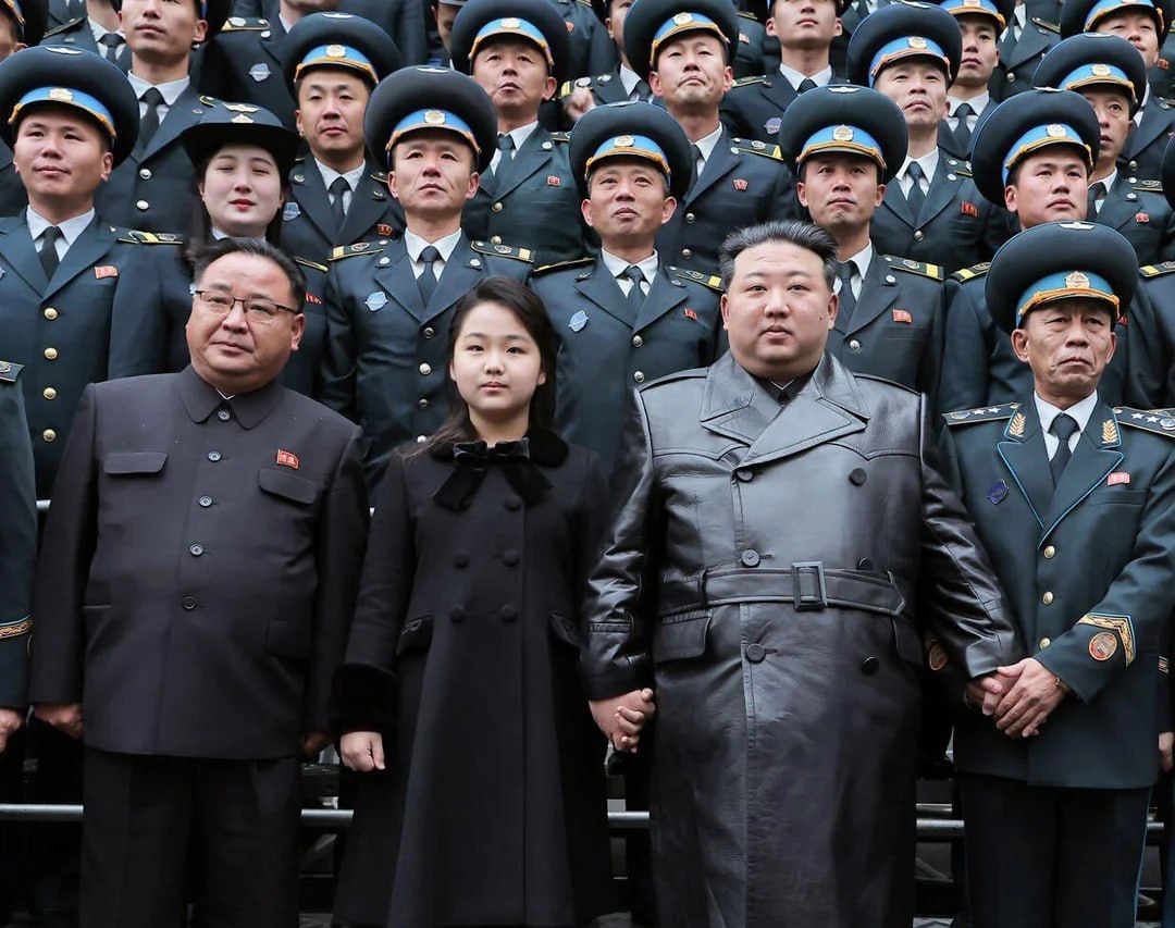 Βόρεια Κορέα: Ο Κιμ έδωσε εντολή να αυξηθούν τα αποθέματα σε πυρηνικά όπλα