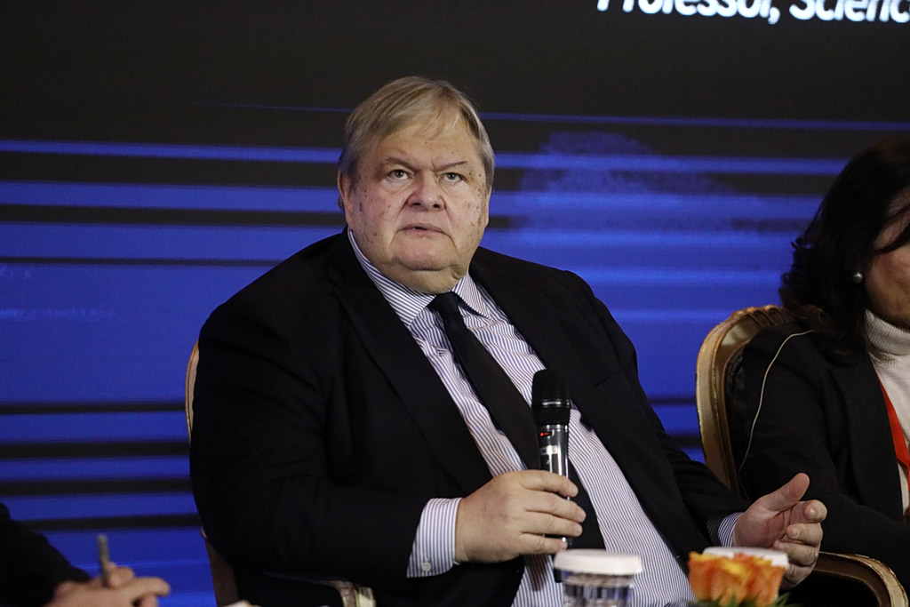 Βενιζέλος για υποκλοπές: Yποθέσεις για ανοικτές πληγές στο κράτος δικαίου δεν κλείνουν επειδή το θέλει η εκάστοτε κυβέρνηση