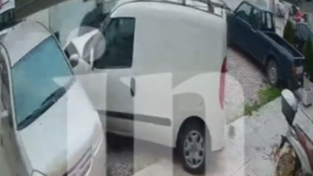 Αιγάλεω: Βίντεο ντοκουμέντο από την τρελή πορεία του φορτηγού που σάρωσε Ι.Χ. και τραυμάτισε τρεις