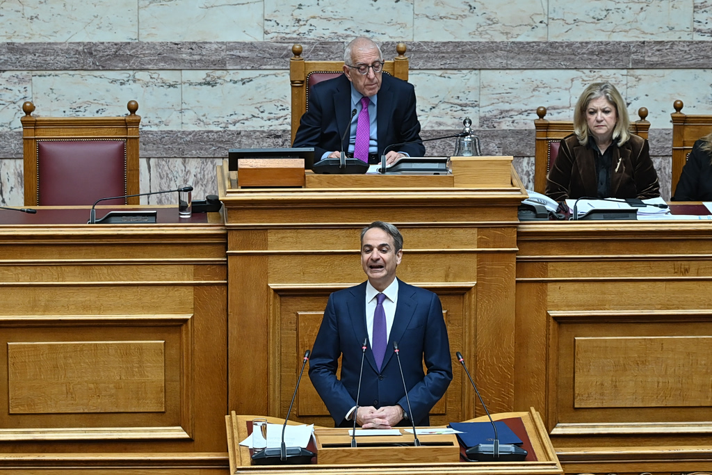 Μέτωπο Μητσοτάκη κατά Ανδρουλάκη: Ψέμα ότι η Ελλάδα είναι η ακριβότερη στην Ευρώπη