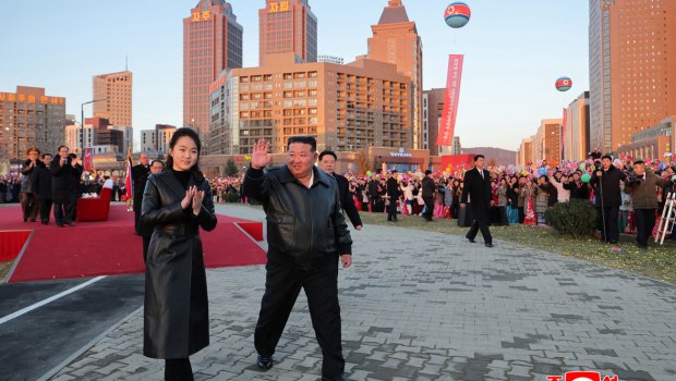 Βόρεια Κορέα: Τι αποκάλυψε το τελευταίο συνέδριο για τα σχέδια διαδοχής του Κιμ Γιονγκ Ουν