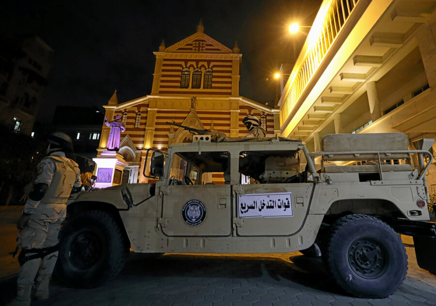 Αίγυπτος: Εφόρμησε σε πλήθος με το τζιπ του που είχε σκεπάσει με ισραηλινή σημαία – Εξι τραυματίες (βίντεο)