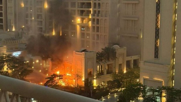 Ντουμπάι: Ισχυρή έκρηξη σε συγκρότημα ξενοδοχείων - Αναφορές για υπολείμματα αναχαιτισμένου πυραύλου [βίντεο]