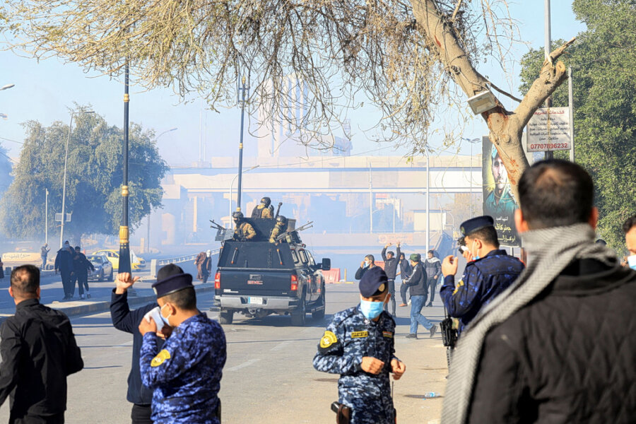 Τουλάχιστον εννέα νεκροί σε διαδηλώσεις στο Πακιστάν για τον Χαμενεΐ – Εικόνες χάους στη Βαγδάτη, προσπάθησαν να μπουν στην αμερικανική πρεσβεία
