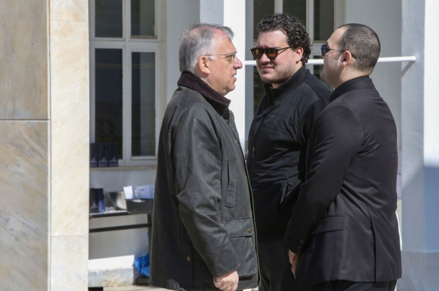 Το ετήσιο μνημόσυνο του Αλέξη Κούγια: Χρίστος και Μάιρα στο πλευρό της μητέρας τους