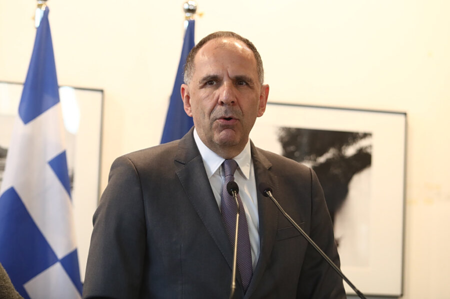 Γεραπετρίτης: Οδηγίες για την ασφαλή επιστροφή Ελλήνων πολιτών από τη Μέση Ανατολή