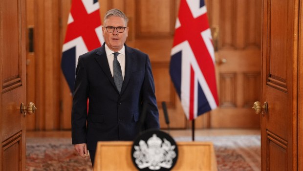 Στάρμερ: Αποδεχθήκαμε αίτημα των ΗΠΑ να χρησιμοποιήσουν βάσεις για αμυντικά πλήγματα κατά ιρανικών πυραύλων