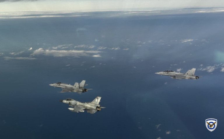 Προσγειώθηκαν στην Κύπρο τα τέσσερα ελληνικά F-16