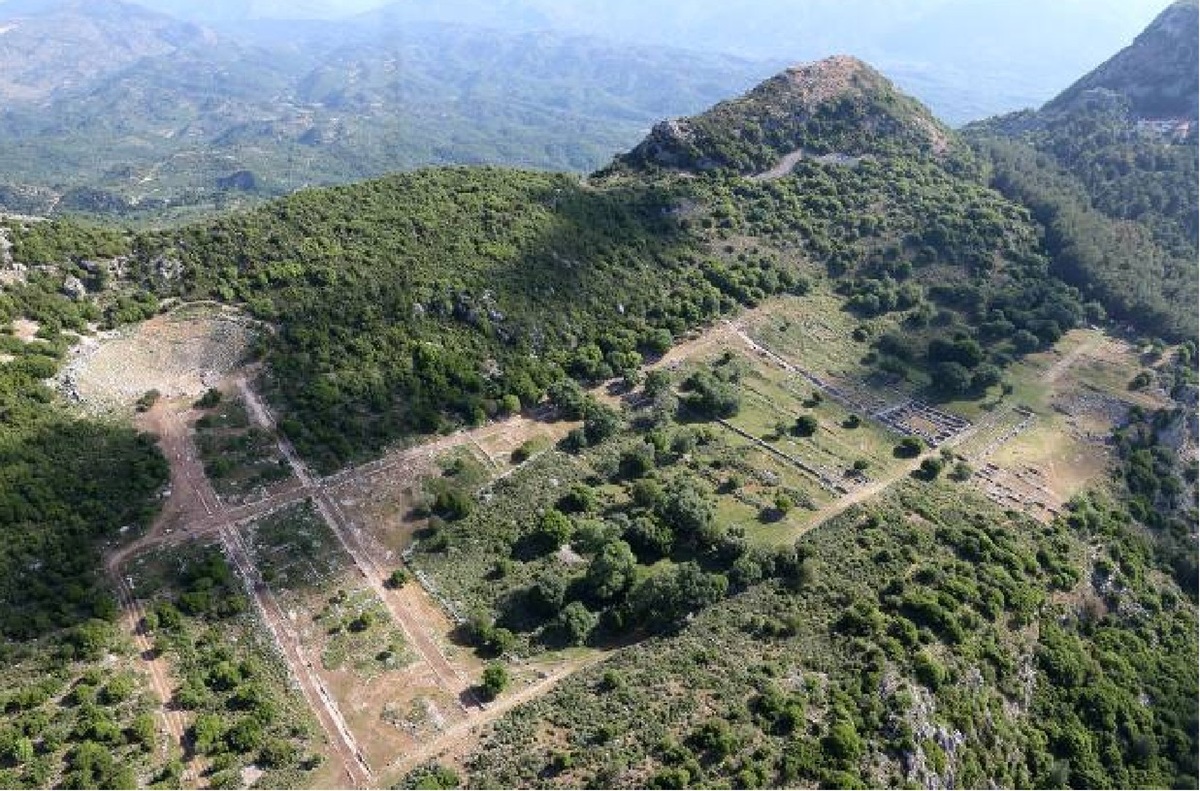 Ο αρχαιολογικός χώρος Κασσώπης από ψηλά