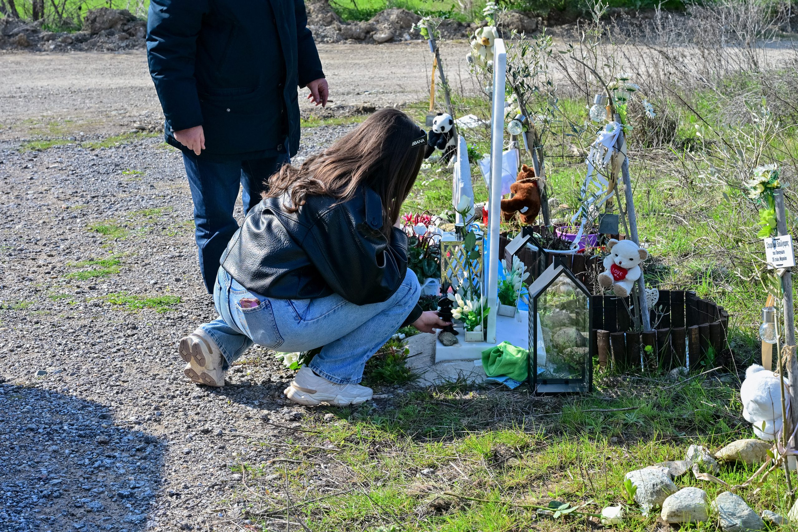 ΣΥΓΓΕΝΕΙΣ ΤΩΝ ΘΥΜΑΤΩΝ ΤΩΝ ΤΕΜΠΩΝ ΣΤΟ ΣΗΜΕΙΟ ΤΟΥ ΣΙΔΗΡΟΔΡΟΜΙΚΟΥ ΔΥΣΤΥΧΗΜΑΤΟΣ  (EUROKINISSI)