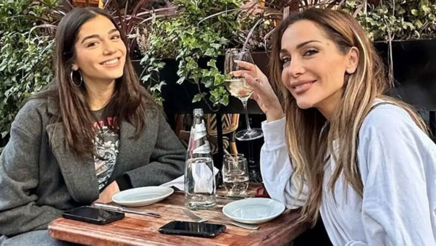 Μελίνα Νικολαΐδη: Το συγκινητικό βίντεο με άγνωστες στιγμές της με την Δέσποινα Βανδή – «Η ηρωίδα μου!»