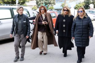 Θρασύβουλος Γιάτσιος: Το τελευταίο αντίο στον Καλλιτεχνικό Διευθυντή του «Θέατρον» - Ποιοι επώνυμοι βρέθηκαν εκεί