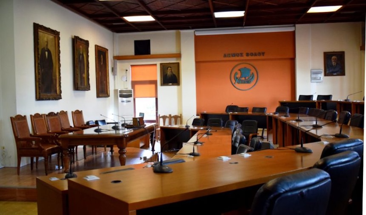 dhmotiko-symvoylio-990x581-1-860x505-1