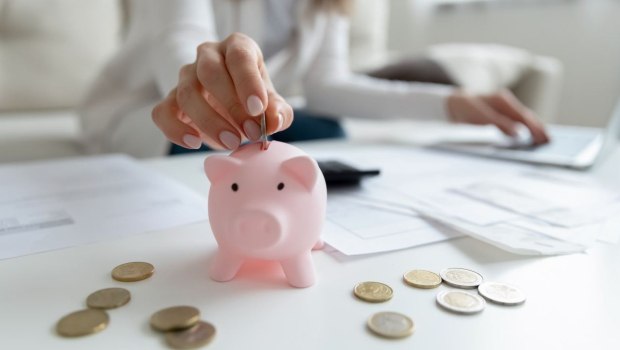 Voucher 750 ευρώ: Πότε ανοίγουν οι αιτήσεις – Ποιοι το δικαιούνται και πώς θα το πάρετε