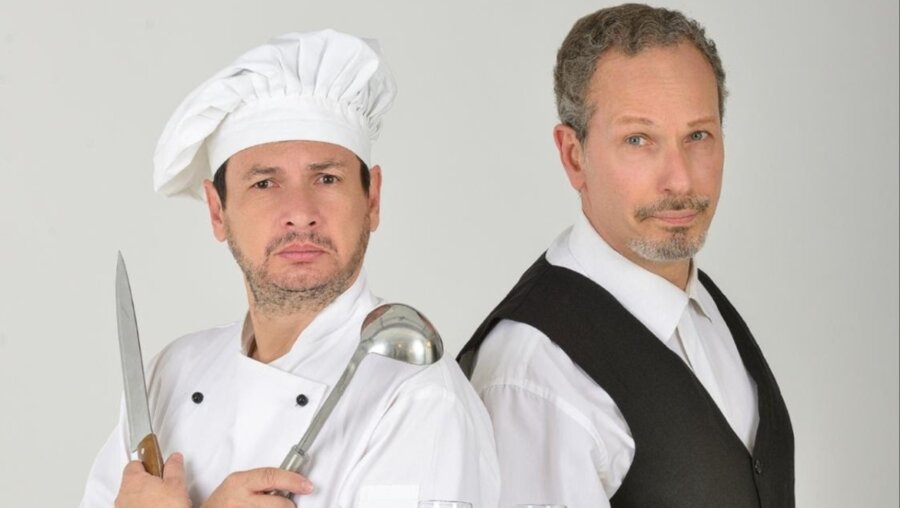 «Καραμέλες ούζου»: Μια νύχτα, δύο άνθρωποι και ένα τέλος που δεν θα ξεχάσετε στην κωμωδία της χρονιάς