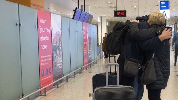 Συγκλονίζουν οι Έλληνες που επιστρέφουν από τη Μέση Ανατολή - «Φτιάξαμε μια βαλίτσα και φύγαμε»