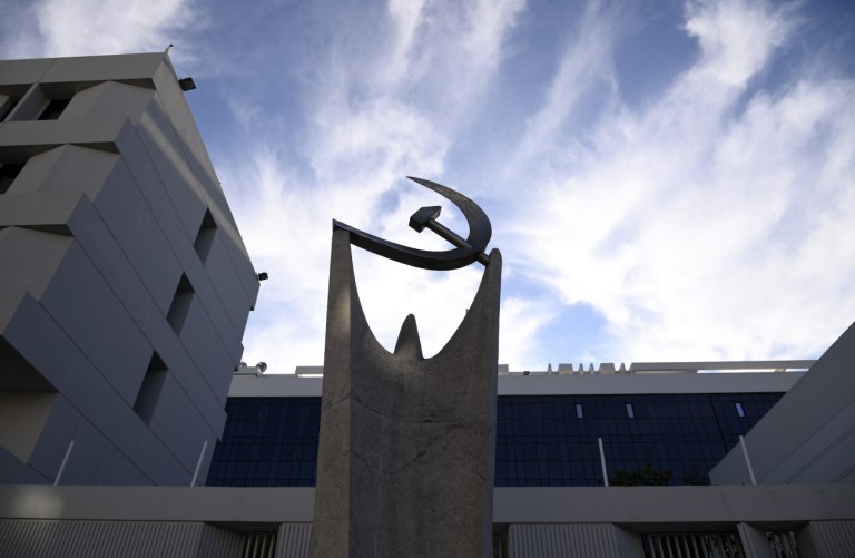 Ερώτηση ΚΚΕ στη Βουλή για τους ναυτεργάτες «που βρίσκονται εγκλωβισμένοι στον Περσικό Κόλπο»