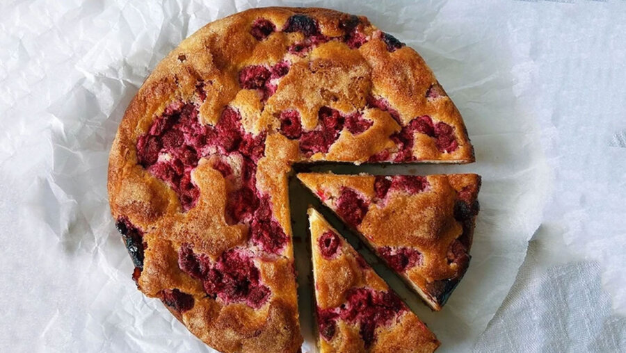 Κέικ ρικότα με βατόμουρα - Γόβα Στιλέτο