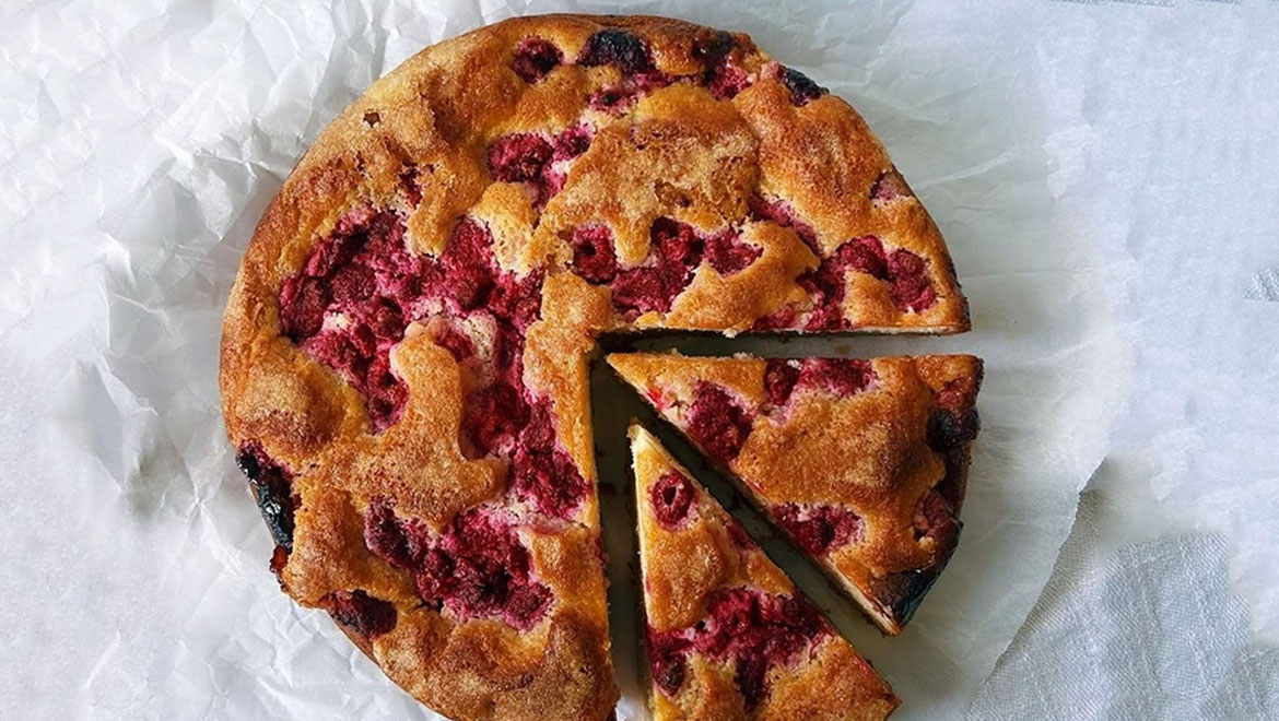 Κέικ ρικότα με βατόμουρα - Γόβα Στιλέτο