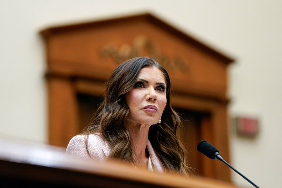 ΗΠΑ: Ο Τραμπ απομάκρυνε την υπουργό Εσωτερικής Ασφάλειας, Κρίστι Νοέμ