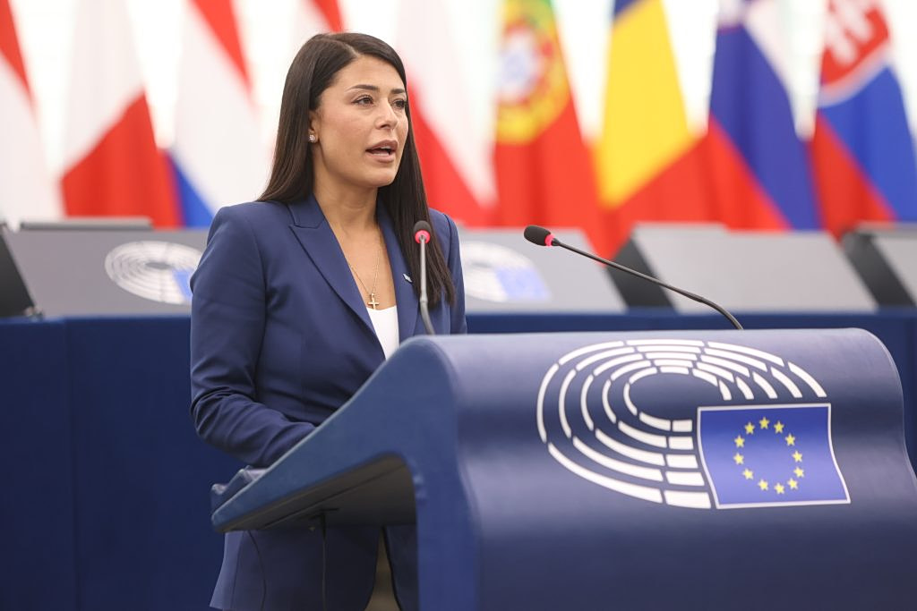 Λατινοπούλου στο Mega: «Ορθώς έπραξαν ΗΠΑ και Ισραήλ απέναντι στο αυταρχικό καθεστώς στο Ιράν»