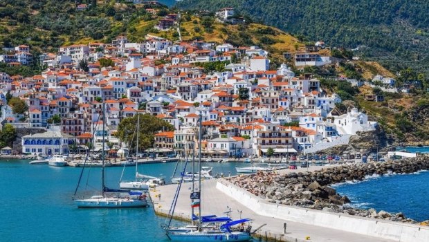 Σκόπελος: Το νησί της Ευρώπης που διατηρεί ακόμη την ταυτότητα του