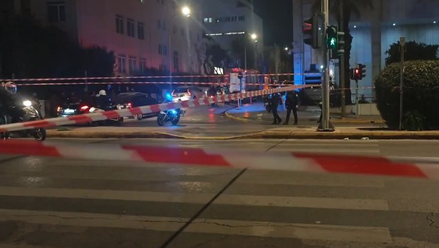 Συναγερμός στη ΓΑΔΑ - Eλεγχόμενη έκρηξη στο σακίδιο του 48χρονου - Εξετάζεται αν είχε χειροβομβίδες