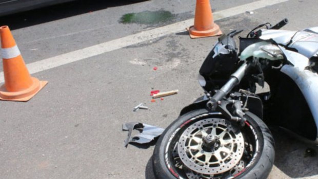 Λουτράκι: Νεκρός 20χρονος σε τροχαίο με μοτοσυκλέτες - Στο νοσοκομείο δύο τραυματίες